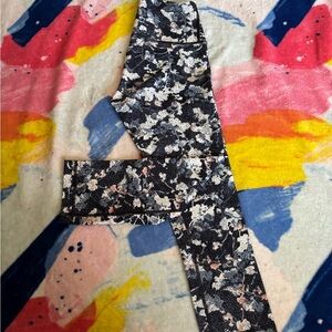 Lululemon Athletica Abstract Floral Leggings - Black, White, Pink